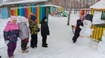 "День рождения снеговика". "День рождения снеговика".